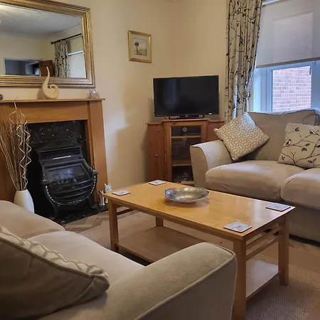 Grayz Townhouse - Free Onsite Parking For 2 Cars Vila Lincoln Exterior foto