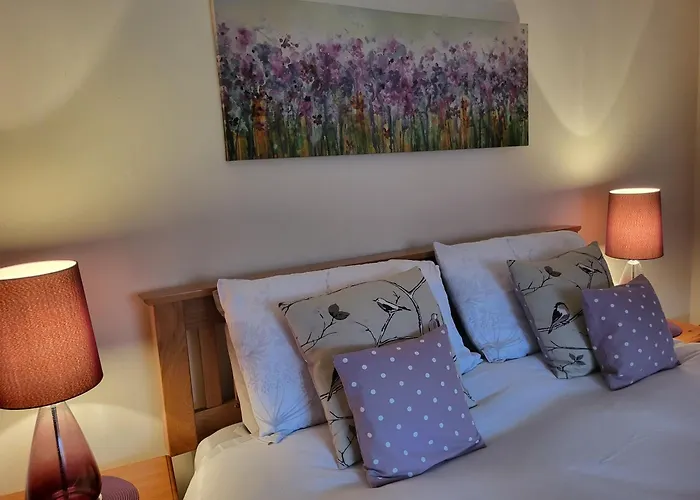 Grayz Townhouse - Free Onsite Parking For 2 Cars